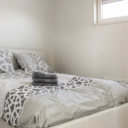 Båthotell Cozy Ship In Aalsmeer With Wifi 4*