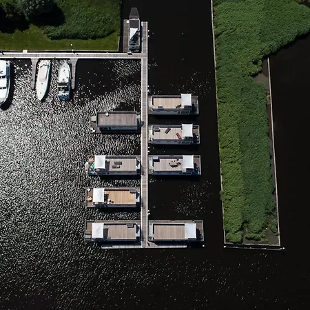 Botel Cozy Ship In With Wifi Aalsmeer